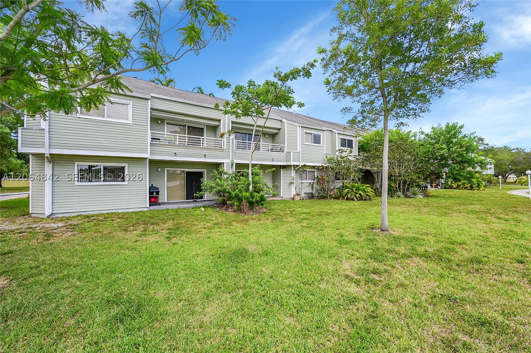 3453 NW 44th St #107, Oakland Park FL 33309