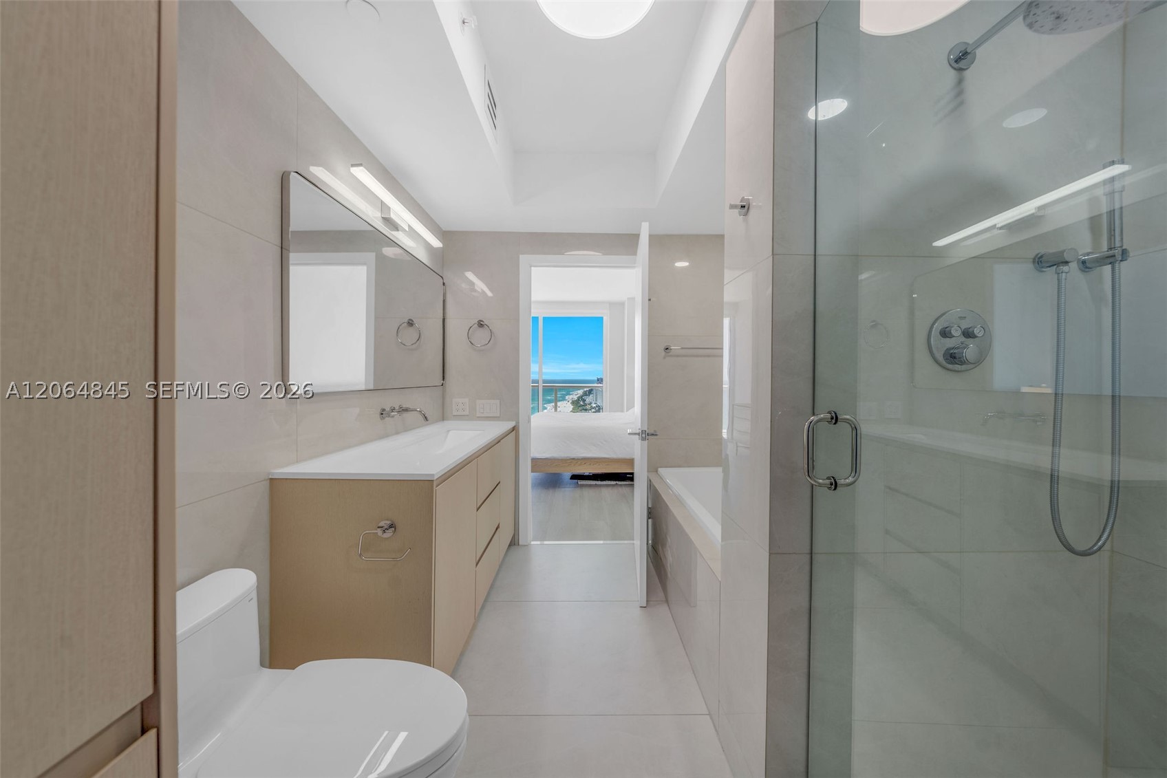 6365 Collins Ave #2804, Miami Beach FL 33141