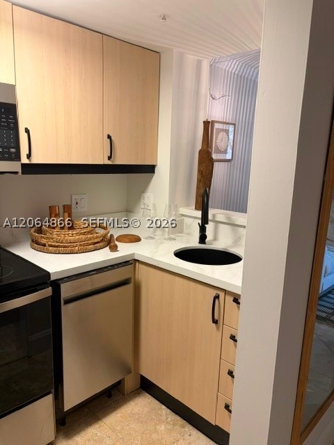 2951 S Bayshore Dr #212, Miami FL 33133