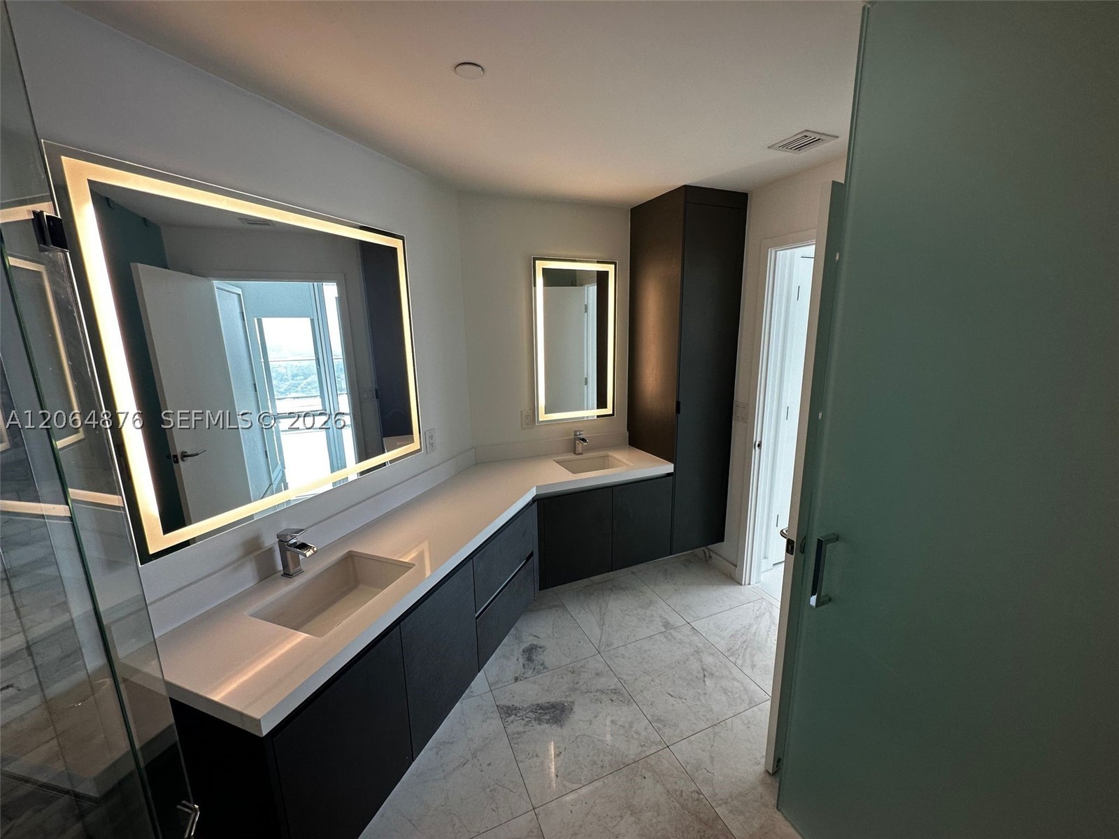 851 NE 1st Ave #4006, Miami FL 33132