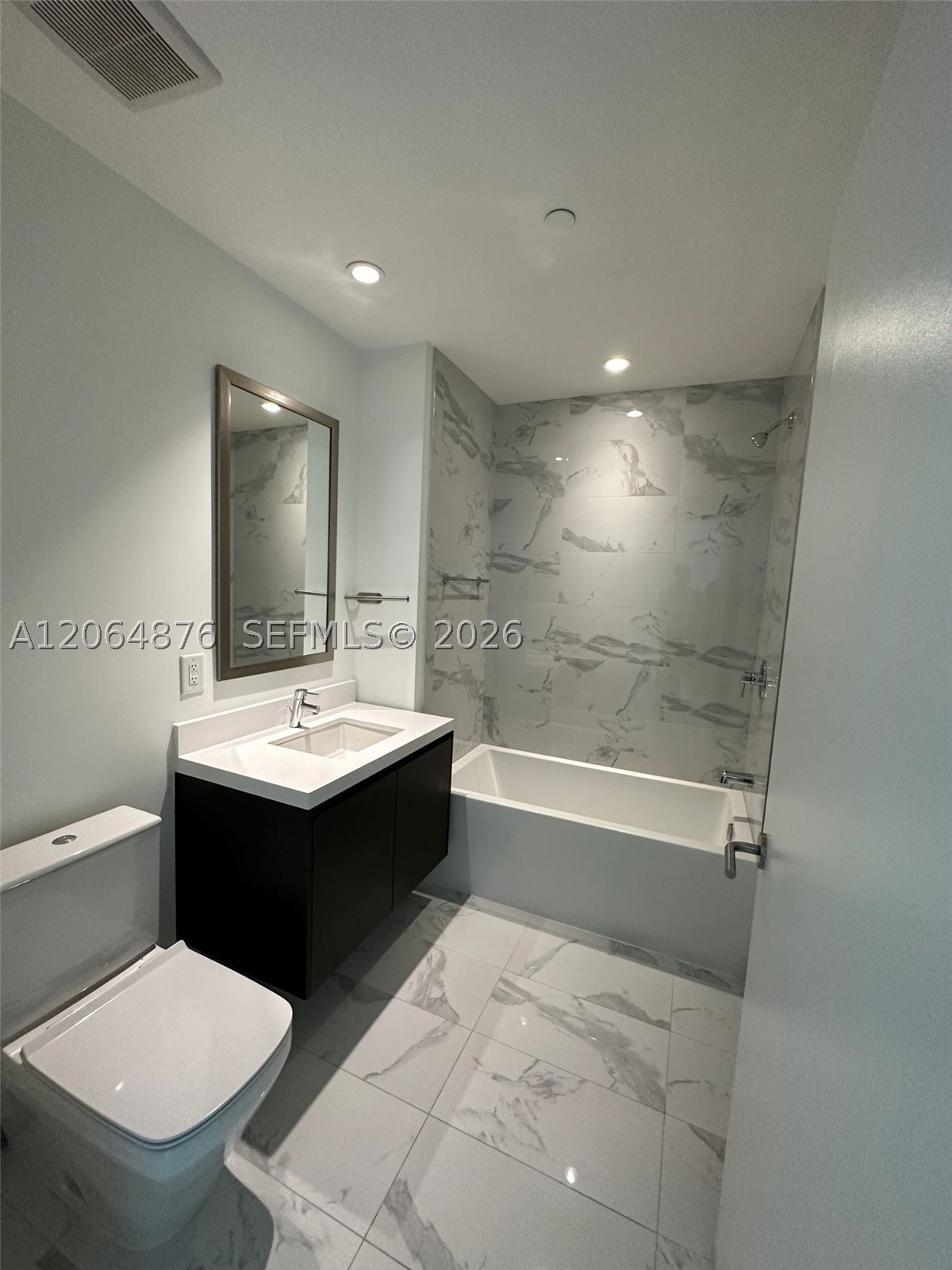 851 NE 1st Ave #4006, Miami FL 33132