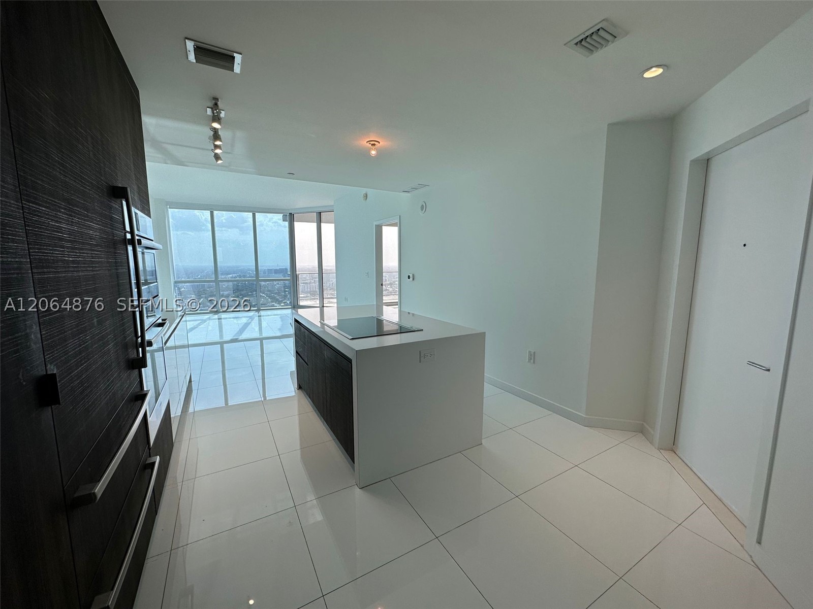 851 NE 1st Ave #4006, Miami FL 33132