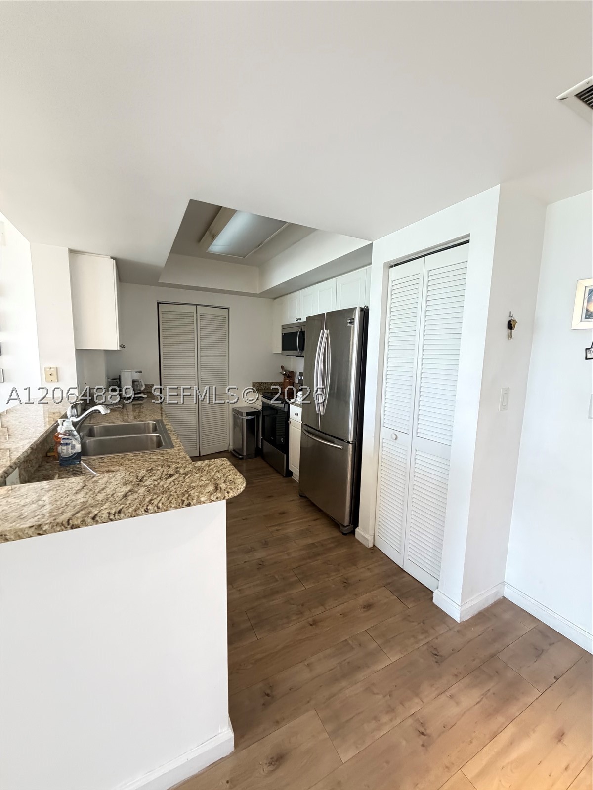19501 W Country Club Dr #1215, Aventura FL 33180