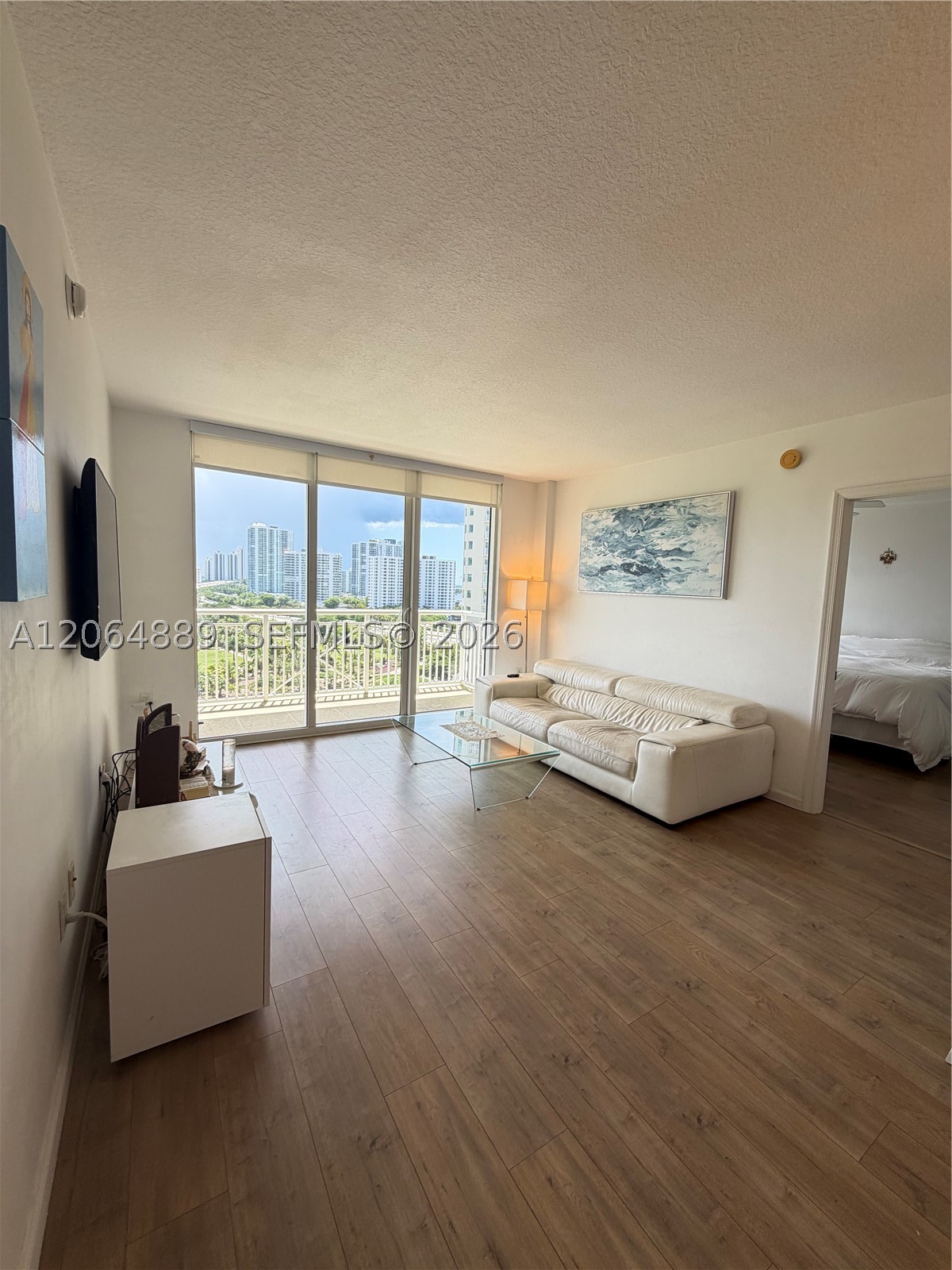 19501 W Country Club Dr #1215, Aventura FL 33180