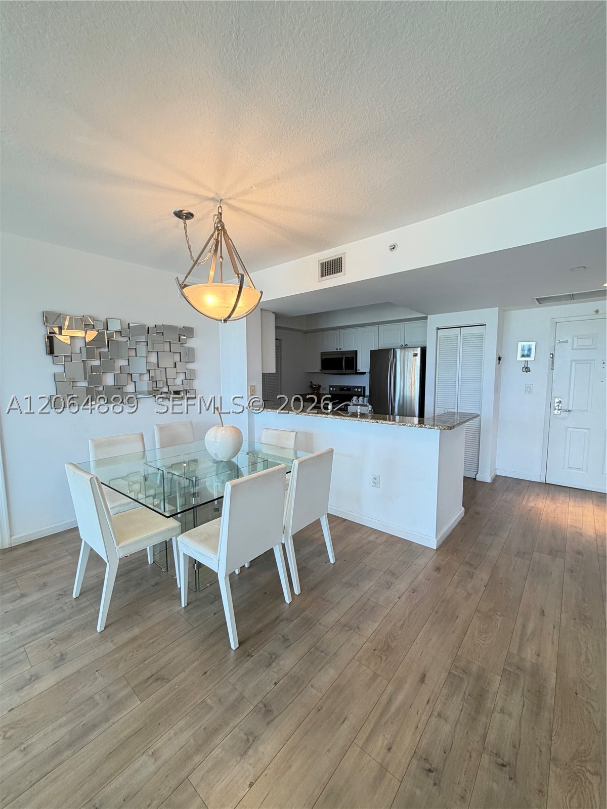 19501 W Country Club Dr #1215, Aventura FL 33180