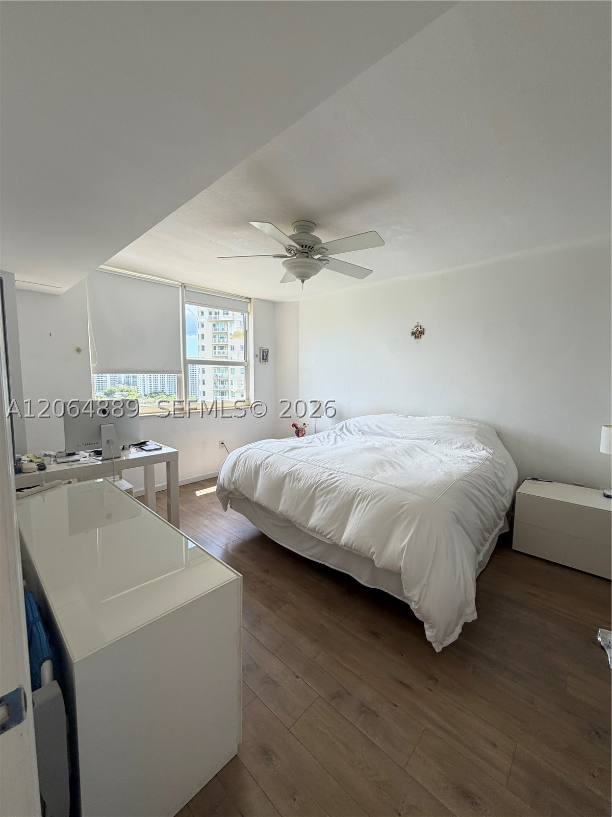 19501 W Country Club Dr #1215, Aventura FL 33180