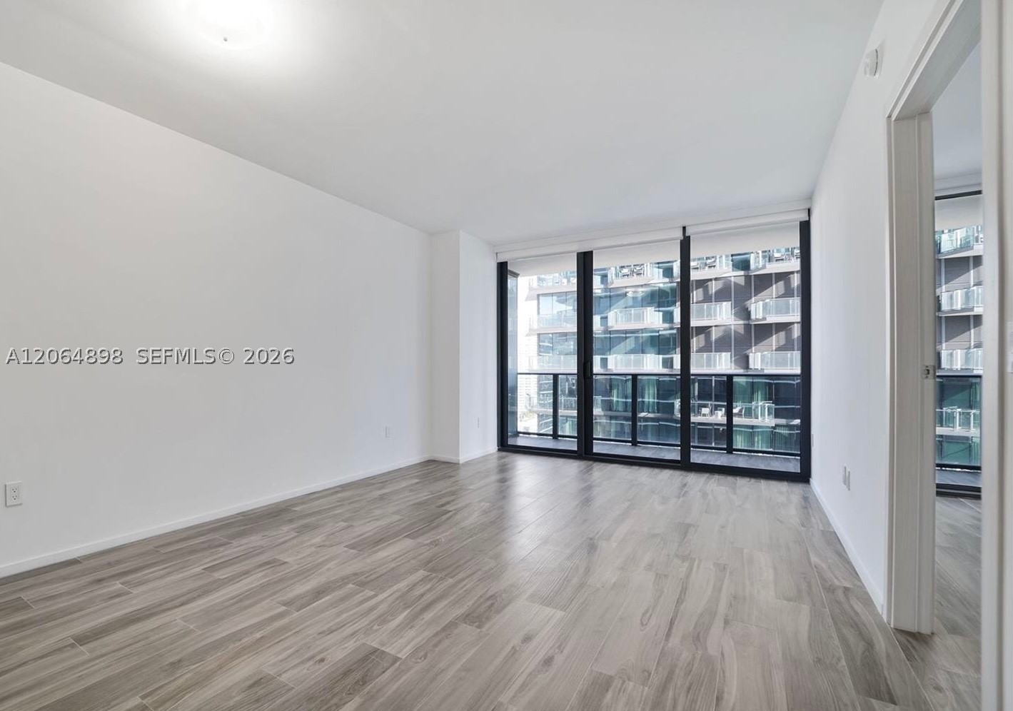 801 S Miami Ave #1807, Miami FL 33130