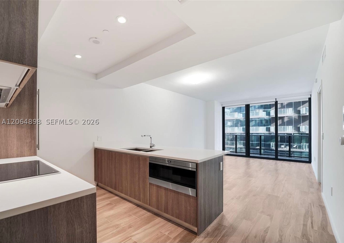 801 S Miami Ave #1807, Miami FL 33130