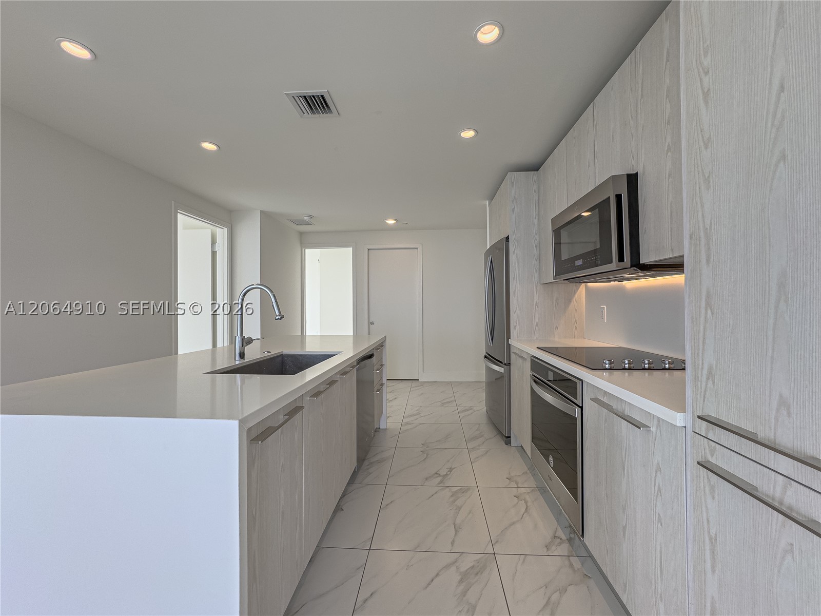 2000 Metropica Way #2009, Sunrise FL 33323