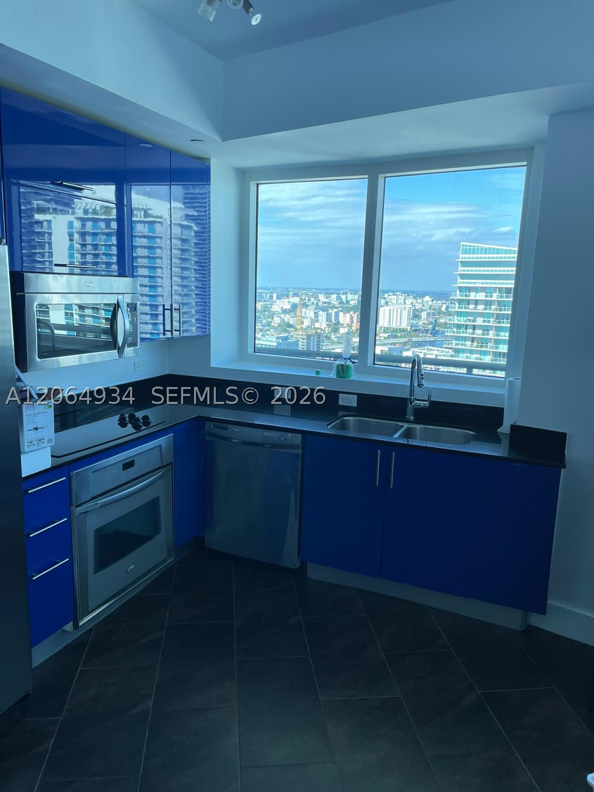 60 SW 13th St #3426, Miami FL 33130