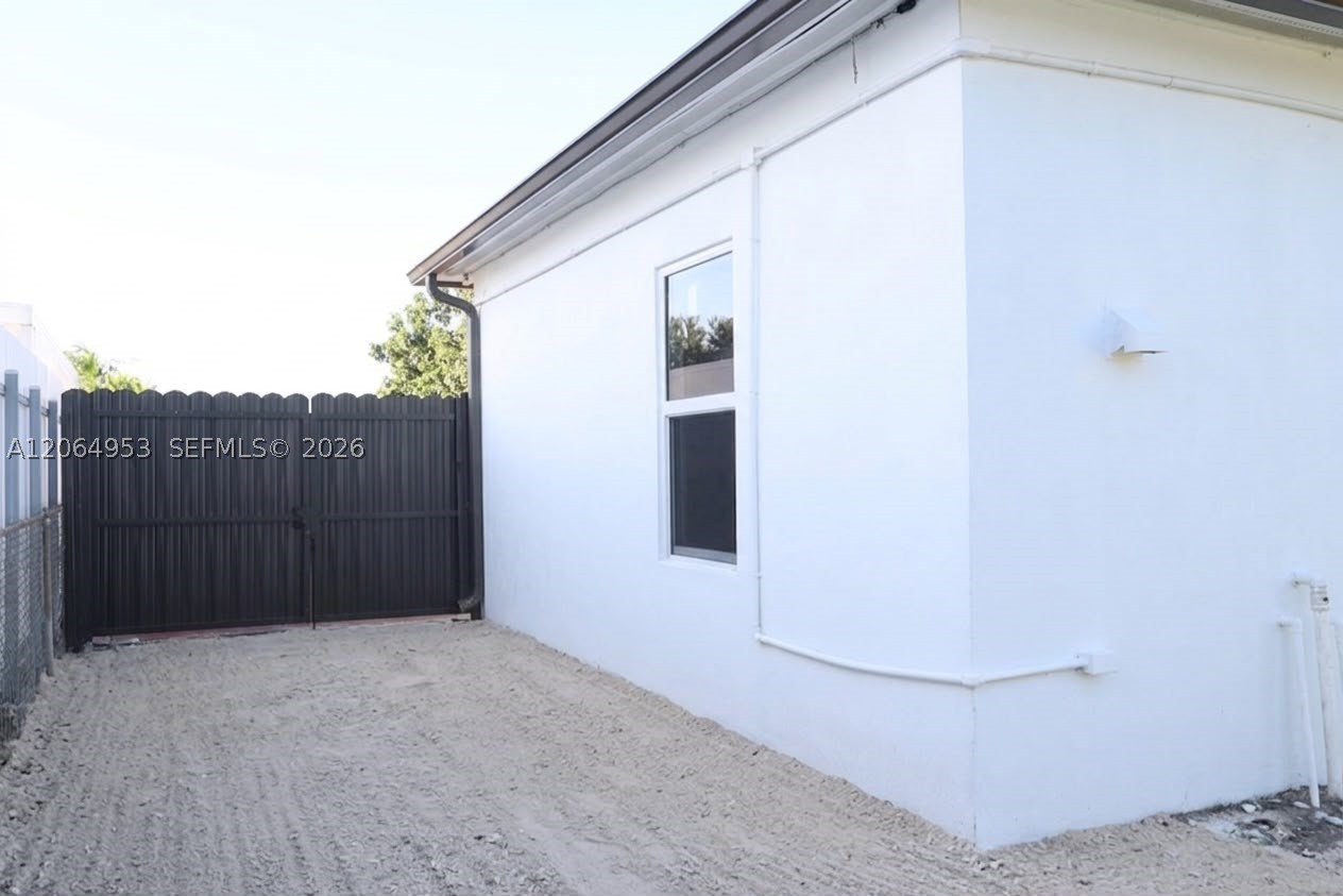 4330 NW 203rd Ter, Miami Gardens FL 33055