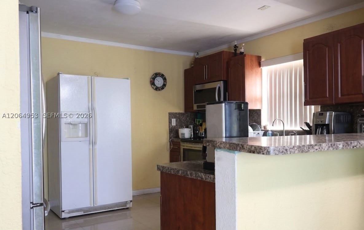 4330 NW 203rd Ter, Miami Gardens FL 33055