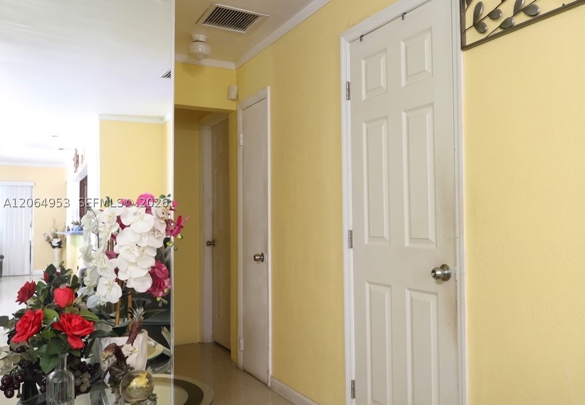 4330 NW 203rd Ter, Miami Gardens FL 33055