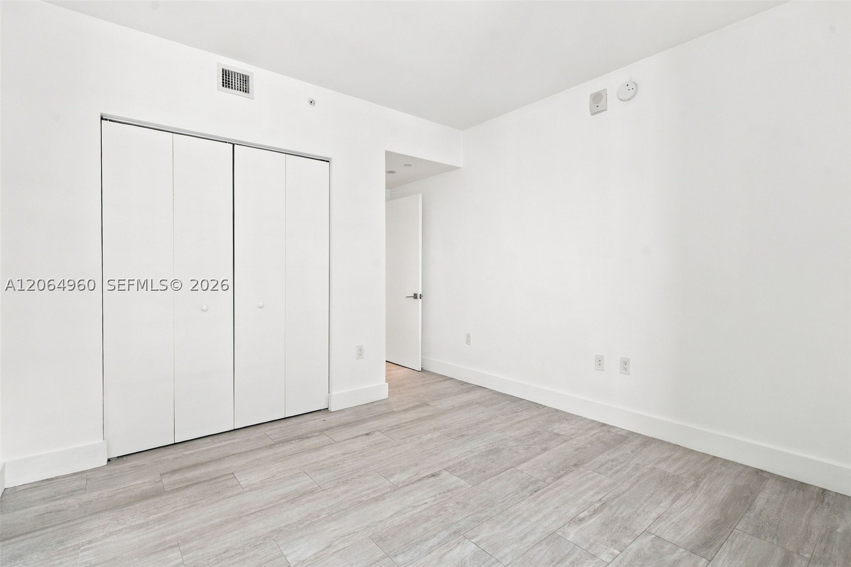 121 NE 34th St #2409, Miami FL 33137