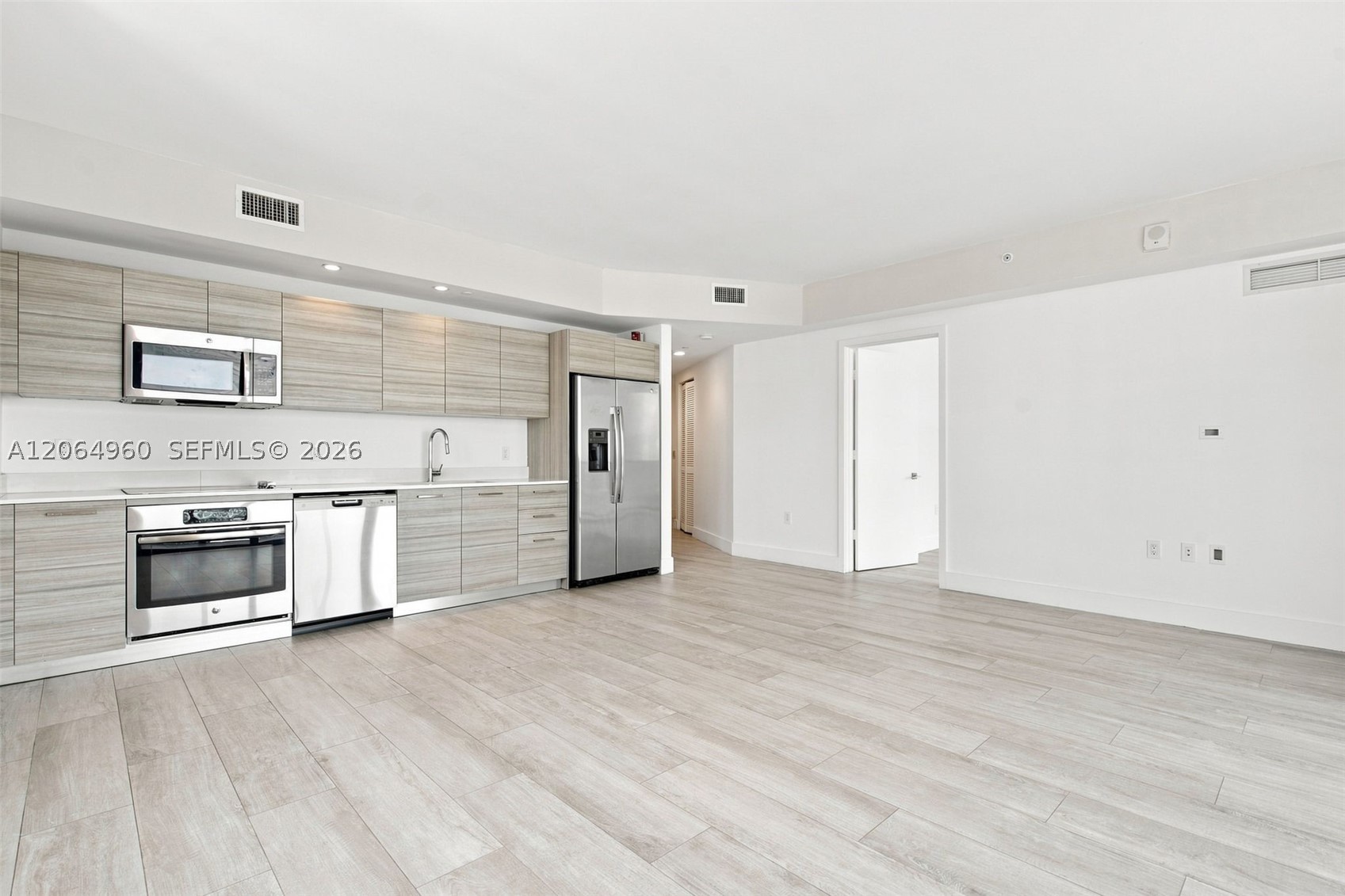 121 NE 34th St #2409, Miami FL 33137