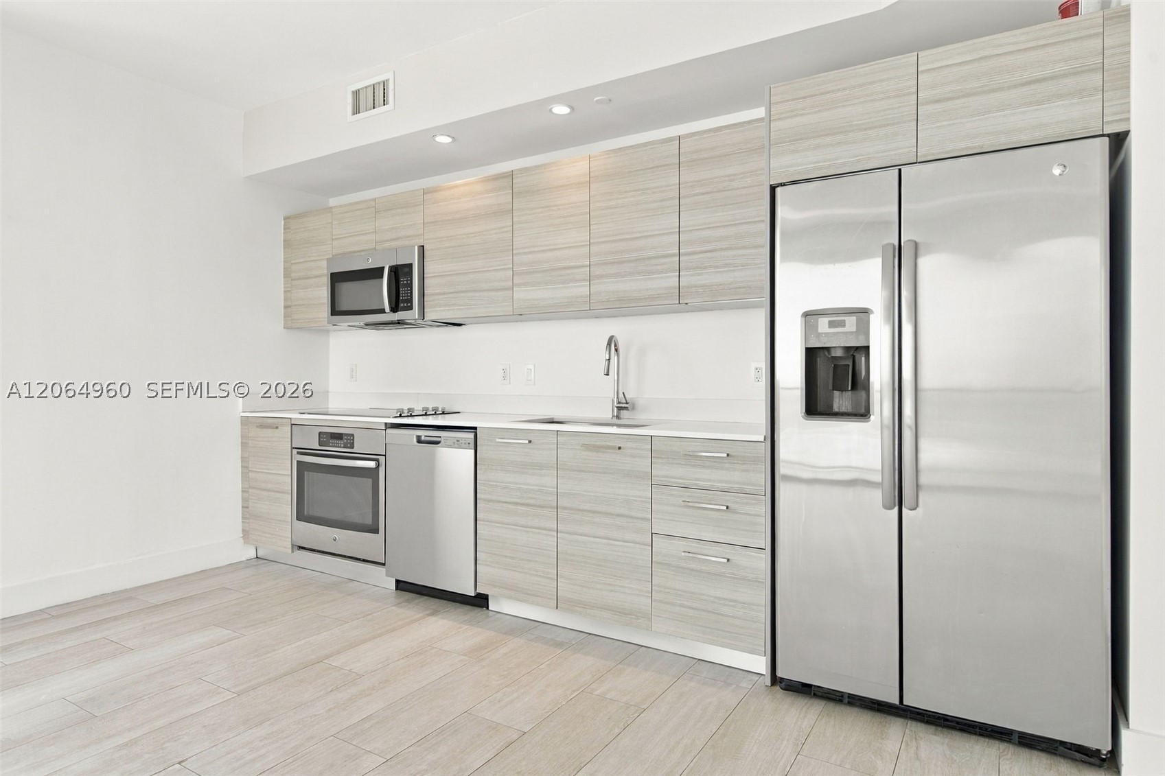 121 NE 34th St #2409, Miami FL 33137