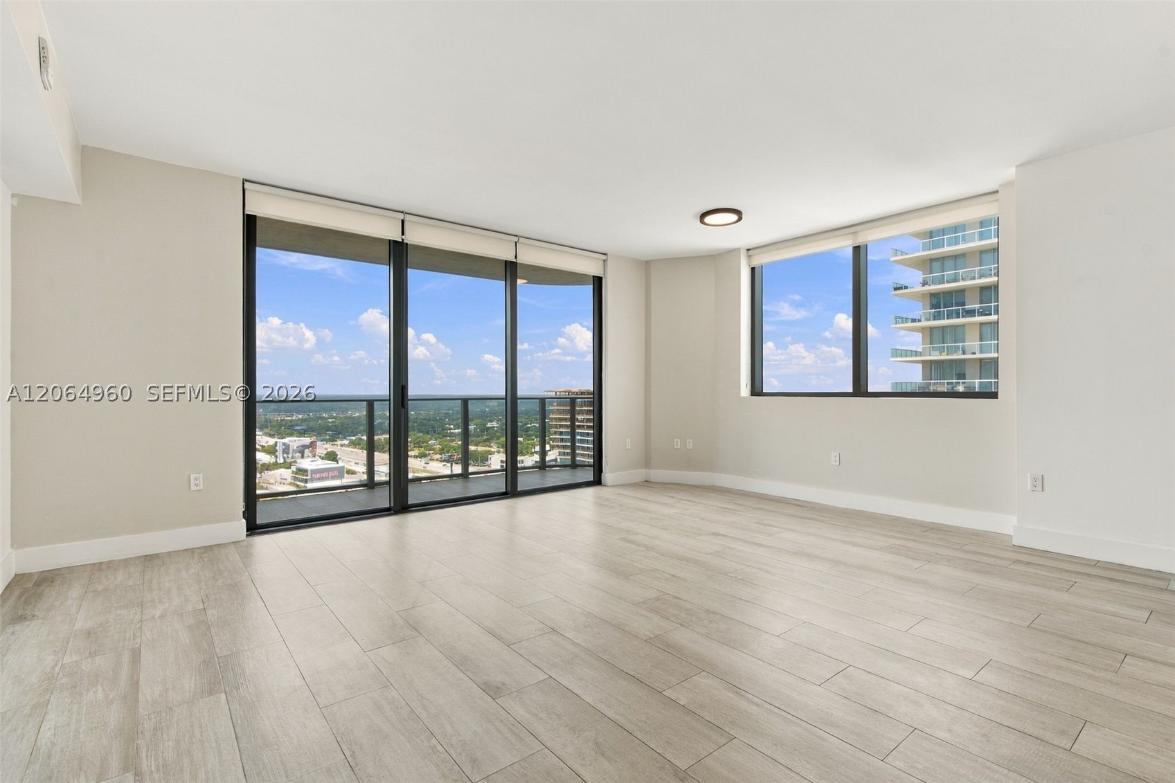 121 NE 34th St #2409, Miami FL 33137