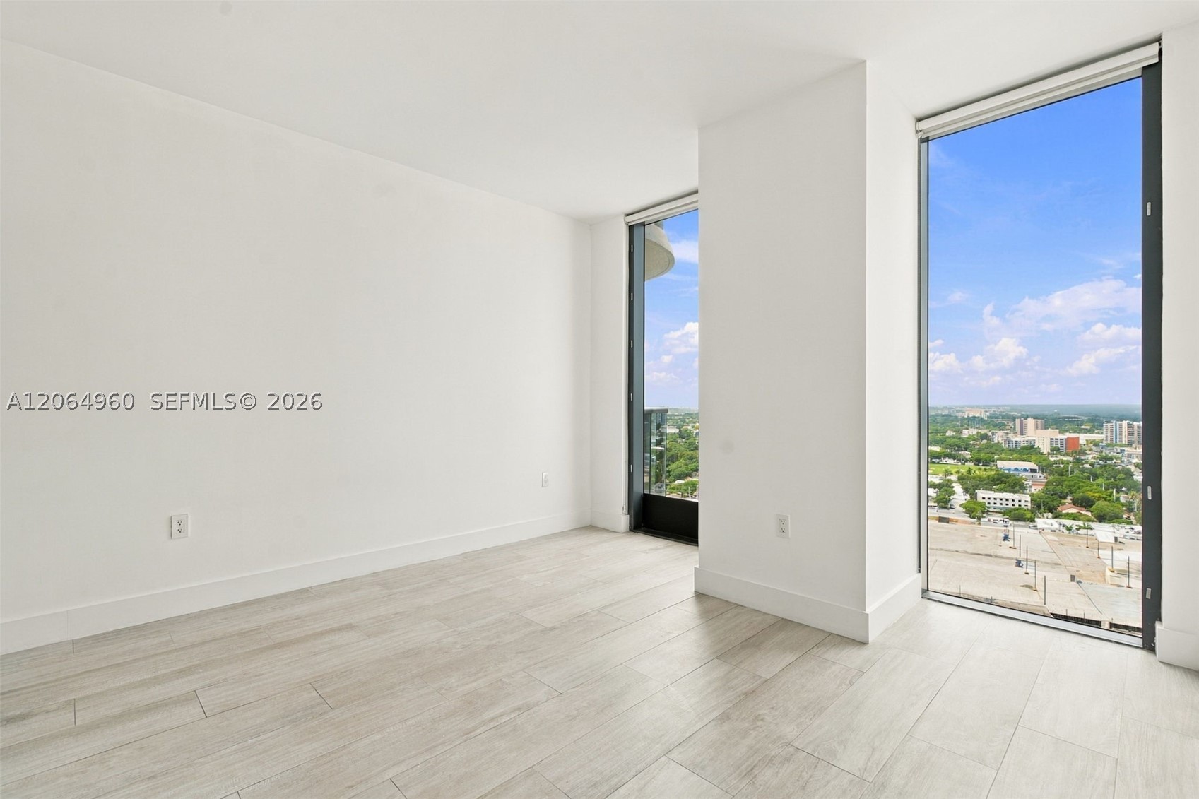 121 NE 34th St #2409, Miami FL 33137