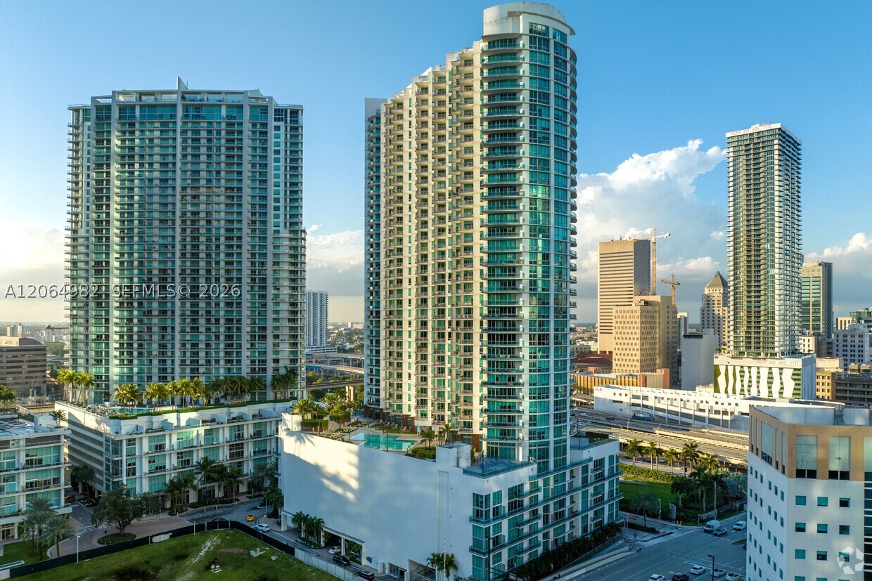 350 S Miami Ave #2714, Miami FL 33130