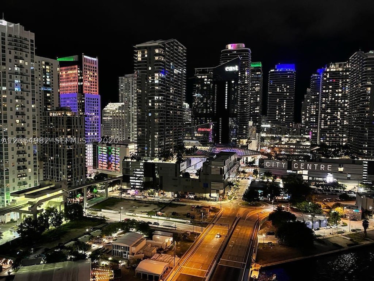 350 S Miami Ave #2714, Miami FL 33130
