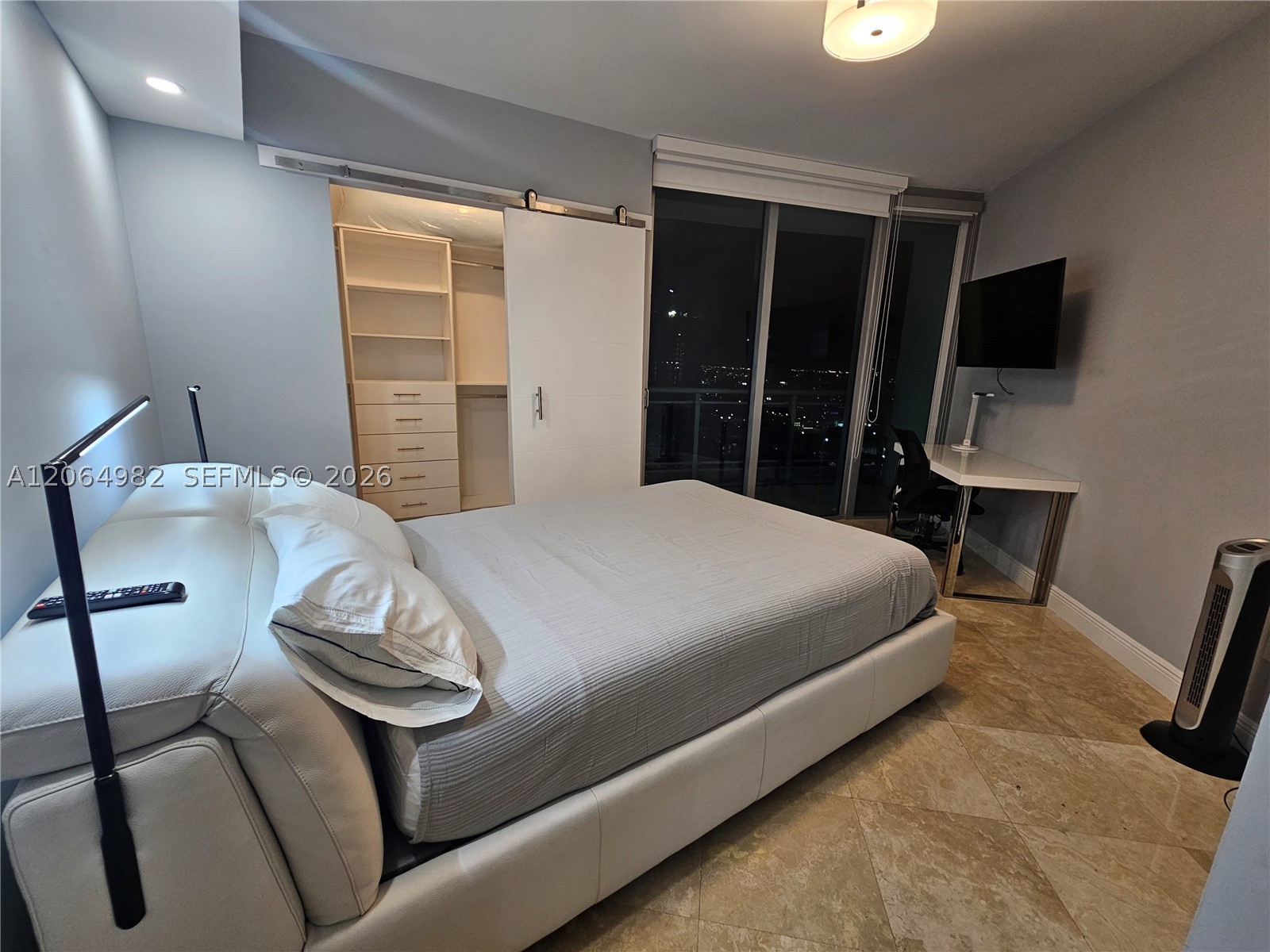 350 S Miami Ave #2714, Miami FL 33130
