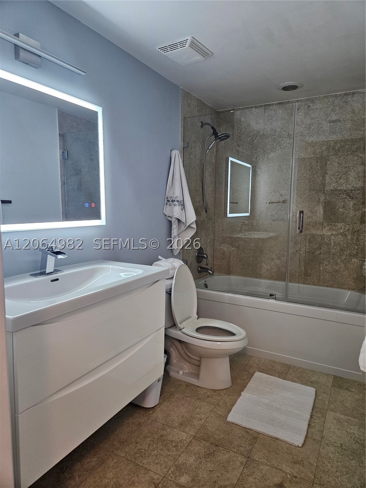 350 S Miami Ave #2714, Miami FL 33130