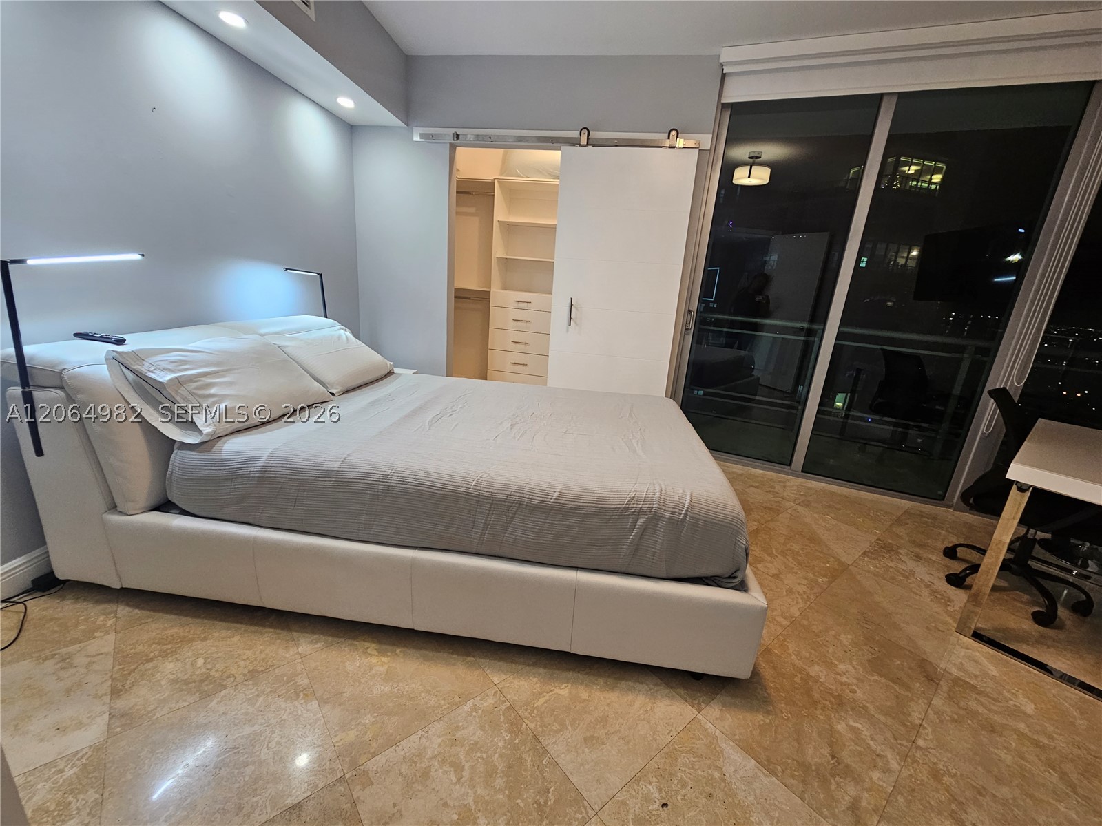 350 S Miami Ave #2714, Miami FL 33130