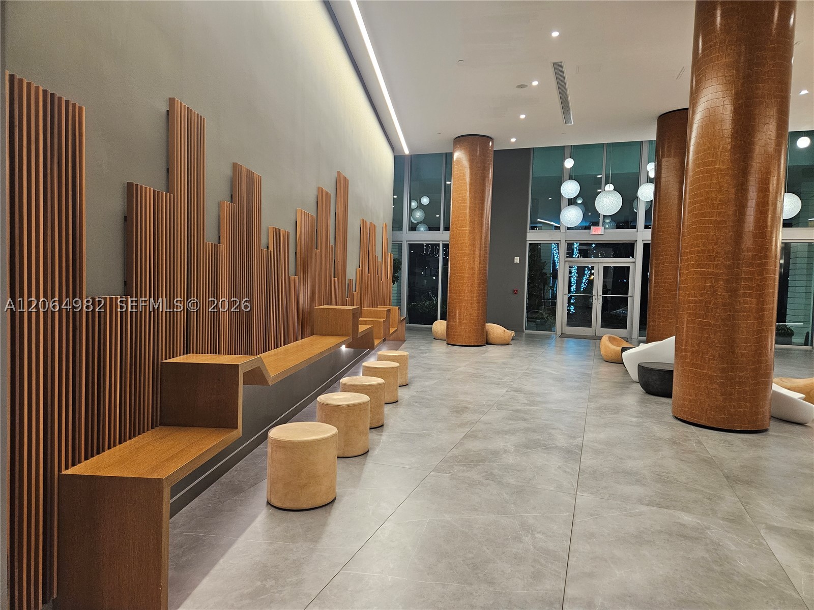 350 S Miami Ave #2714, Miami FL 33130