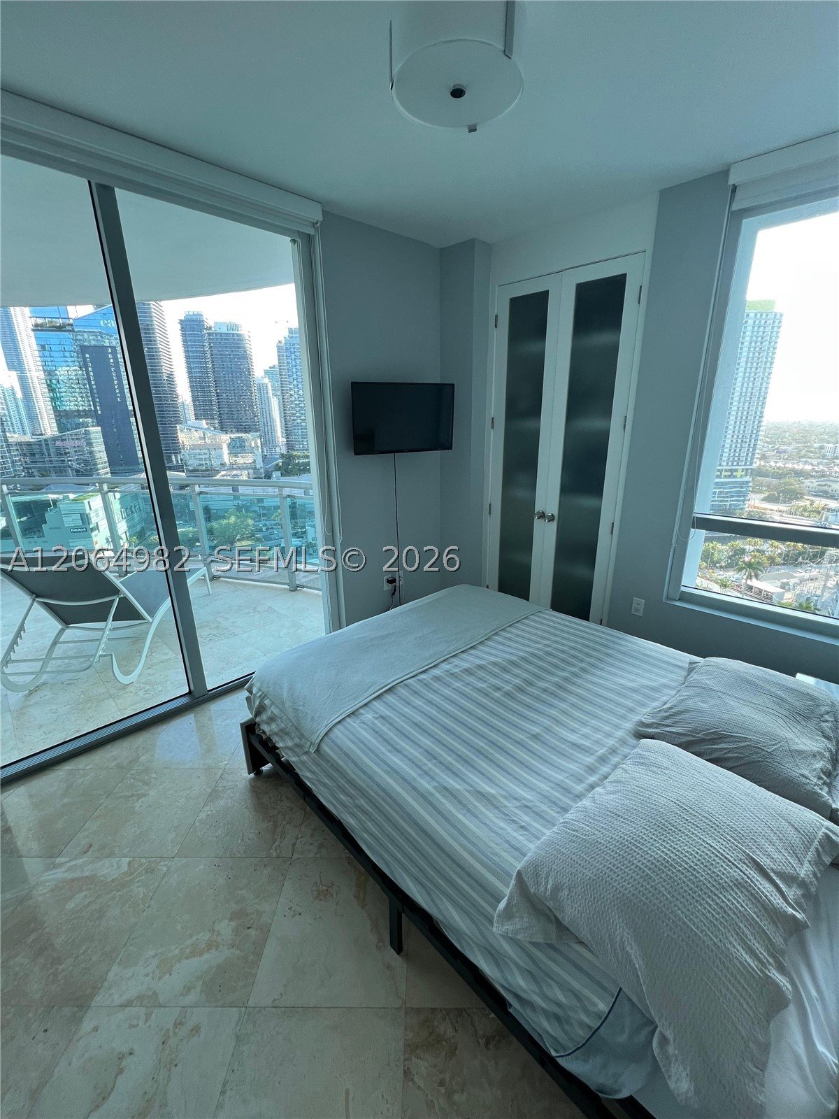 350 S Miami Ave #2714, Miami FL 33130