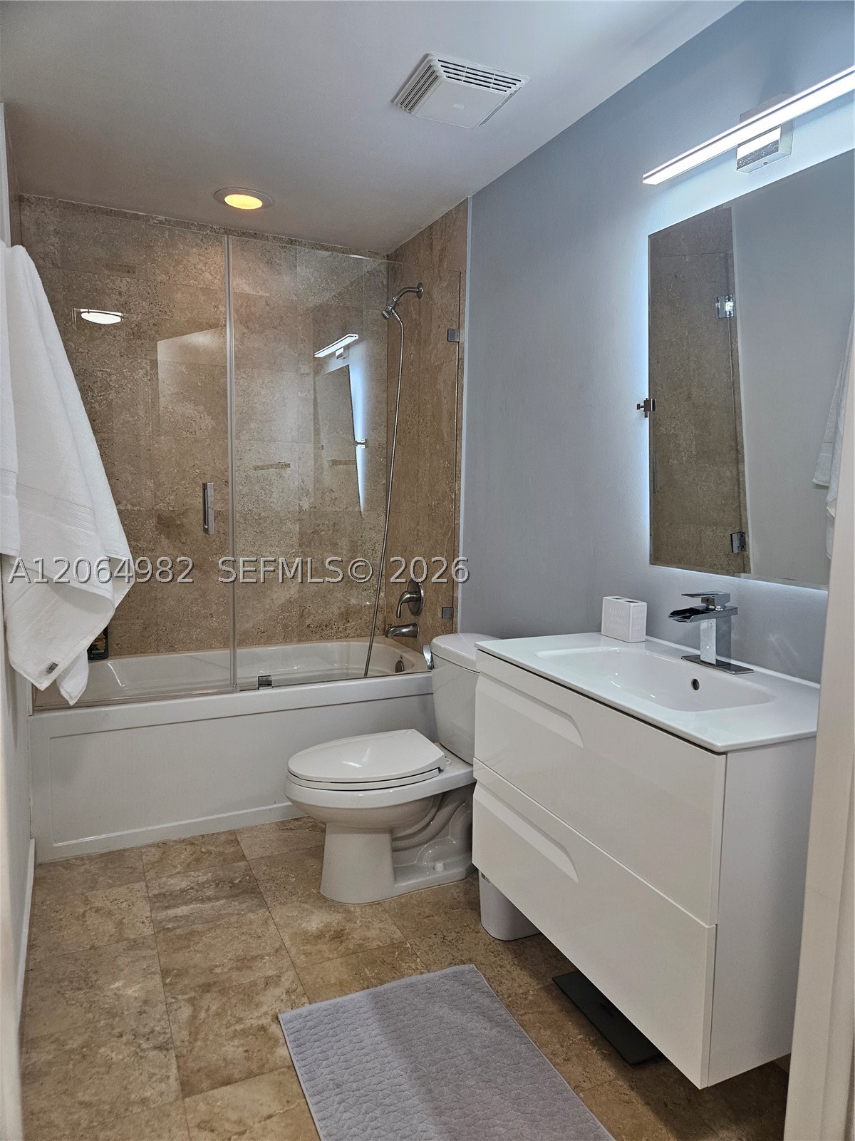 350 S Miami Ave #2714, Miami FL 33130