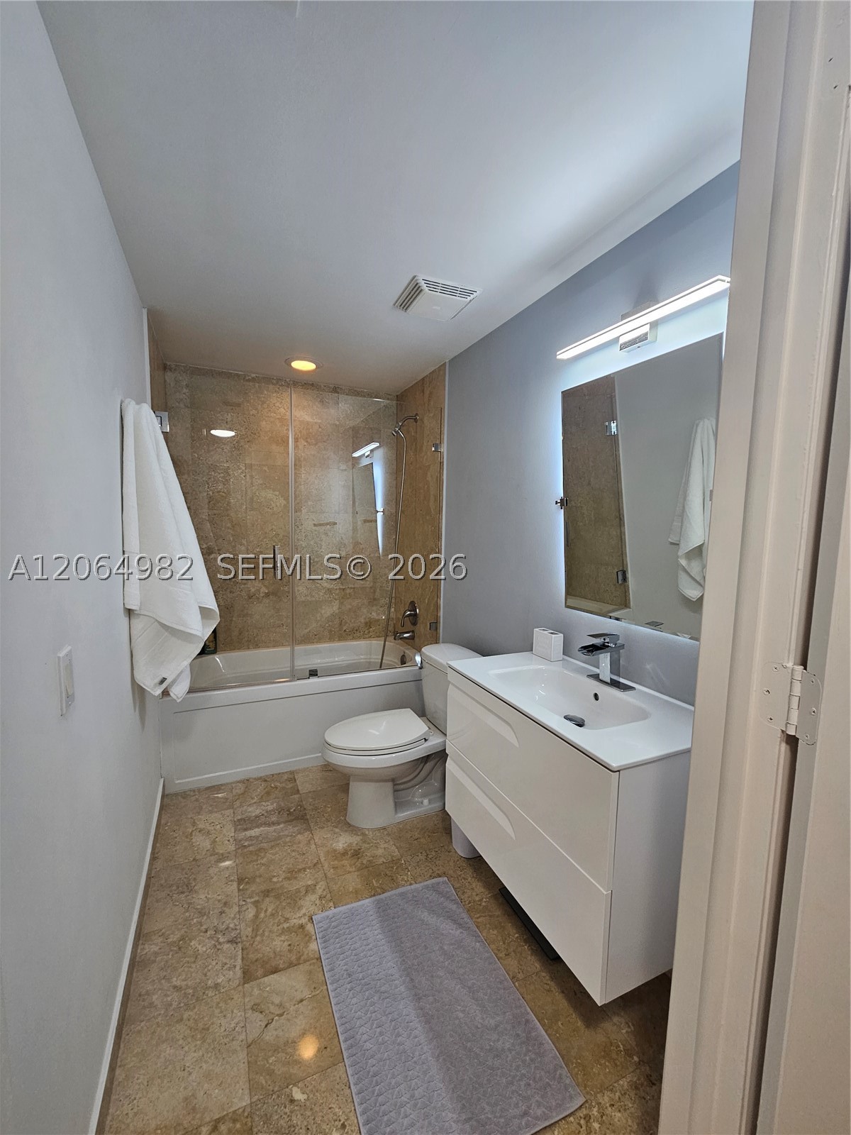350 S Miami Ave #2714, Miami FL 33130