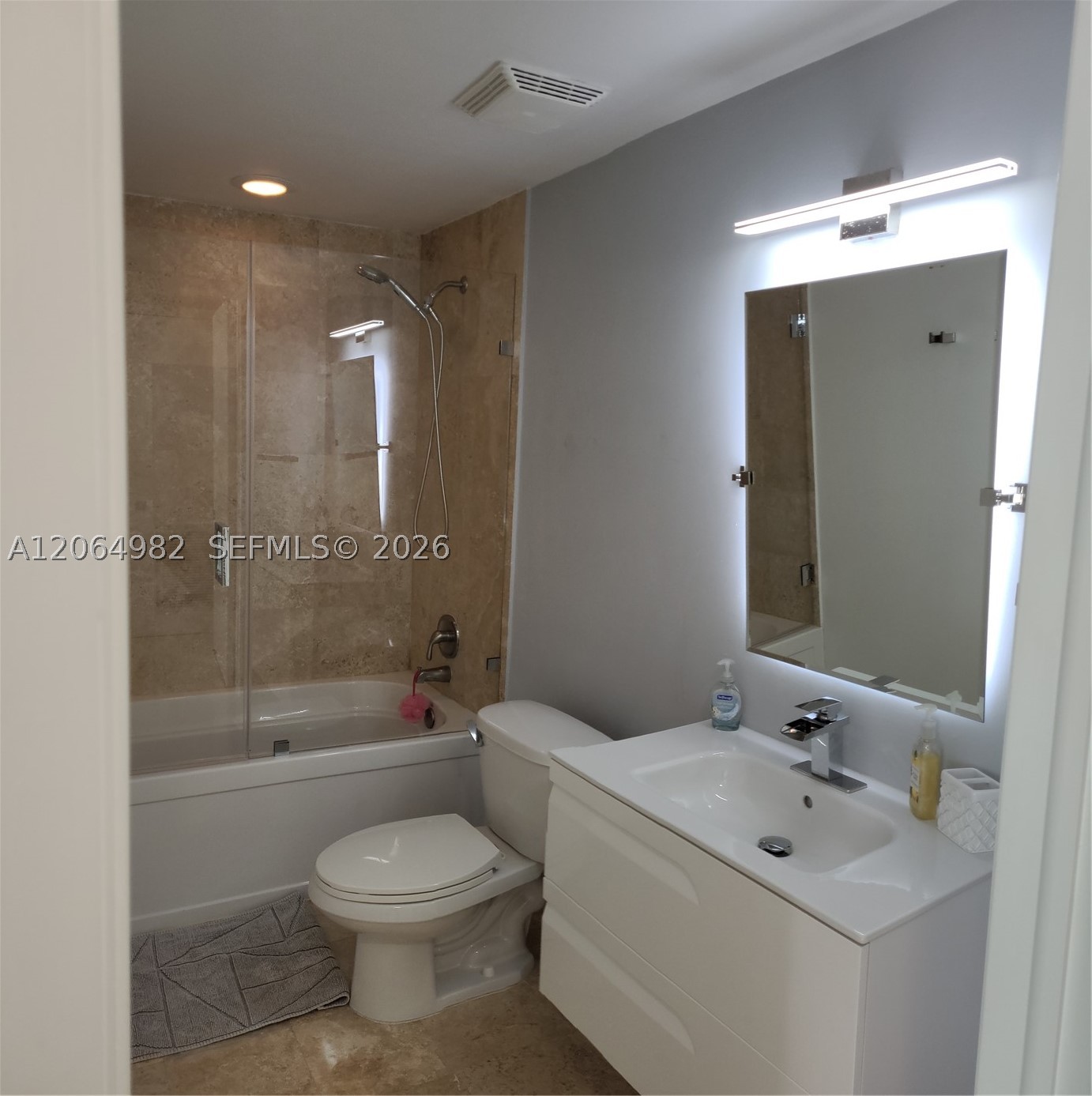 350 S Miami Ave #2714, Miami FL 33130