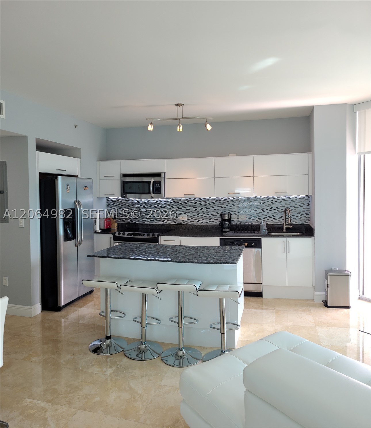 350 S Miami Ave #2714, Miami FL 33130