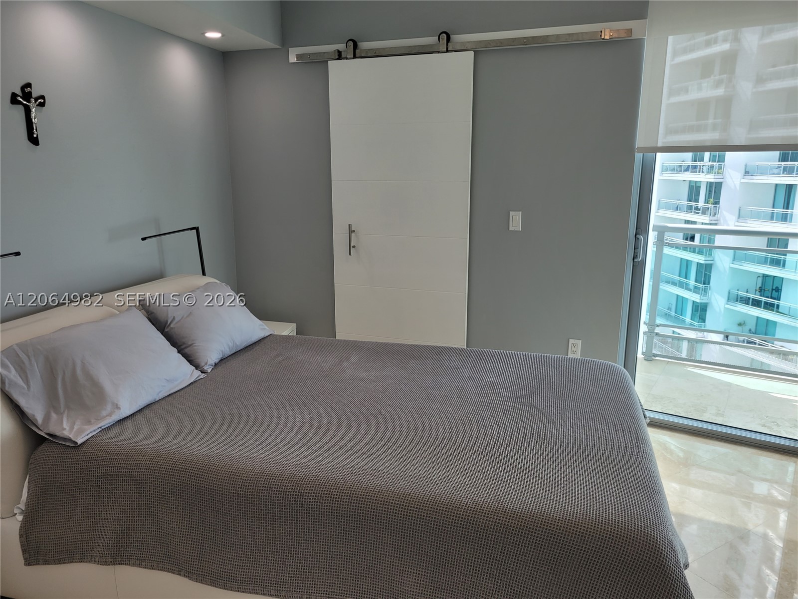 350 S Miami Ave #2714, Miami FL 33130