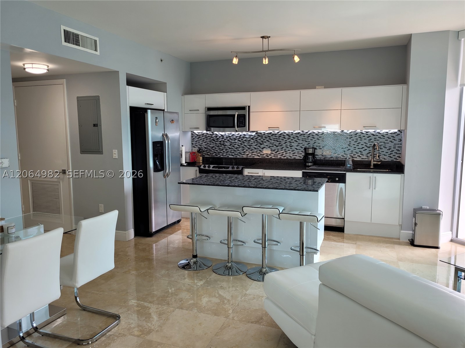 350 S Miami Ave #2714, Miami FL 33130