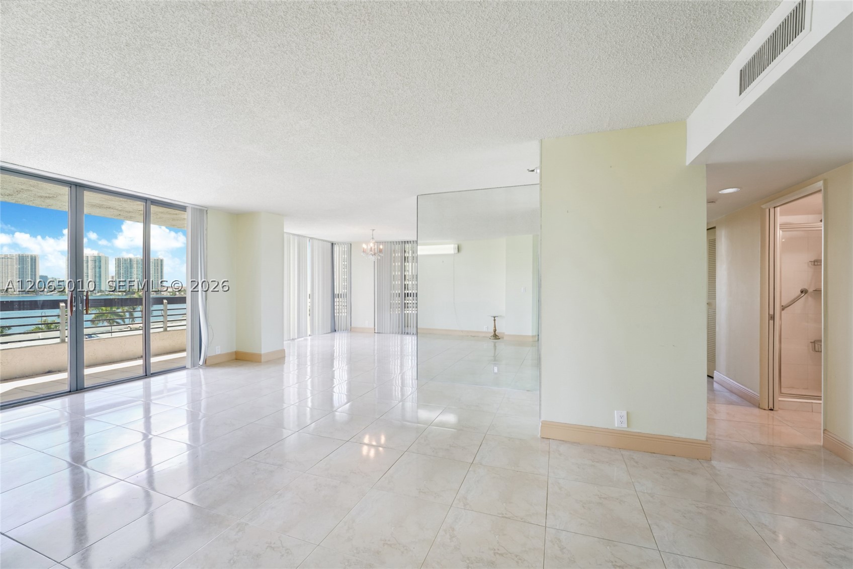 19101 NE 36th Ct #705, Aventura FL 33180