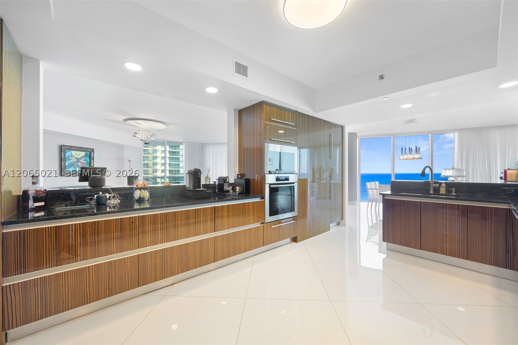 2711 S Ocean Dr #902, Hollywood FL 33019