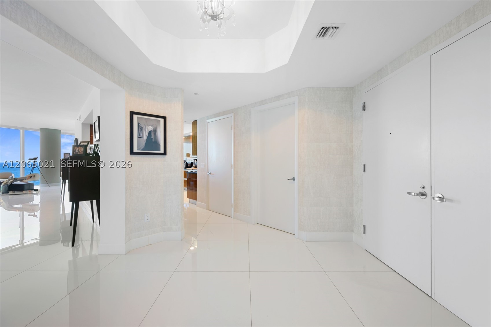2711 S Ocean Dr #902, Hollywood FL 33019