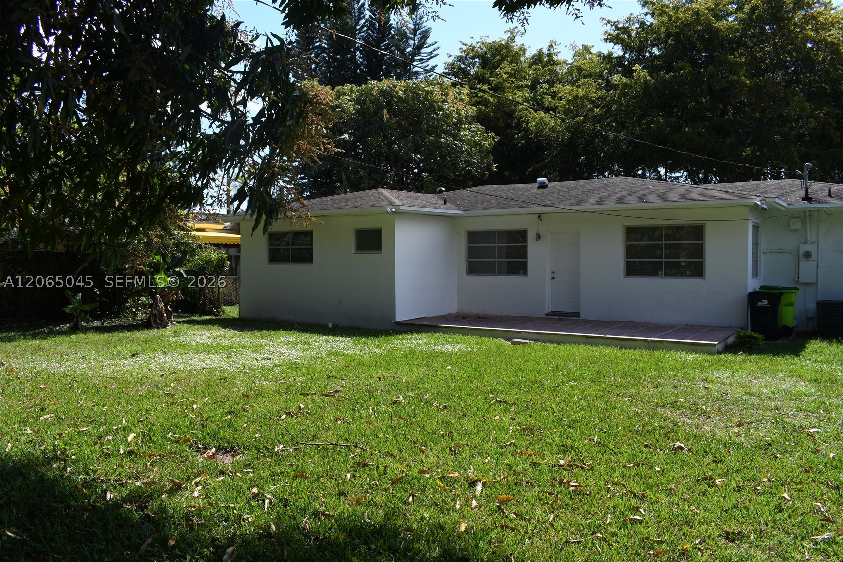 33 NW 87th St, El Portal FL 33150