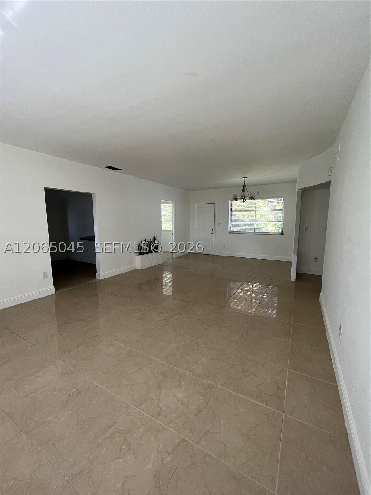 33 NW 87th St, El Portal FL 33150