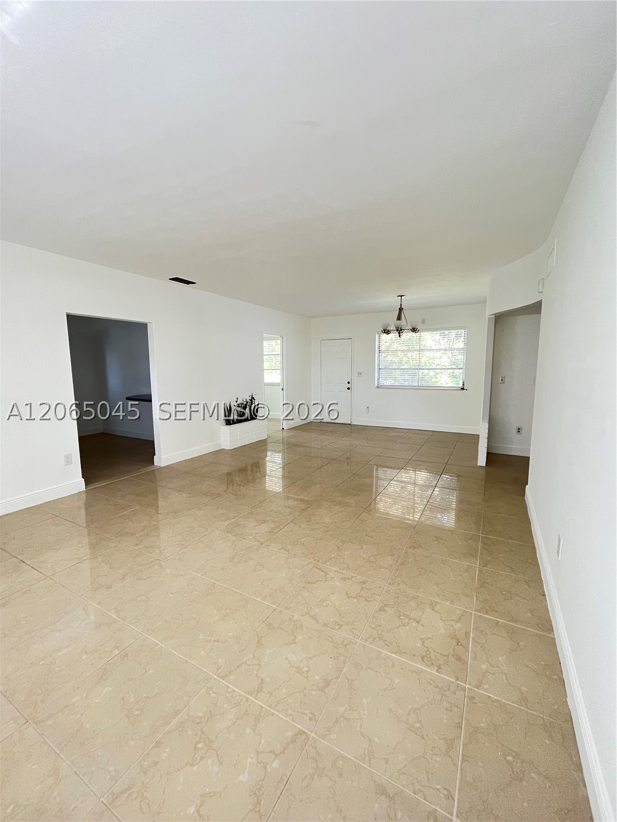 33 NW 87th St, El Portal FL 33150