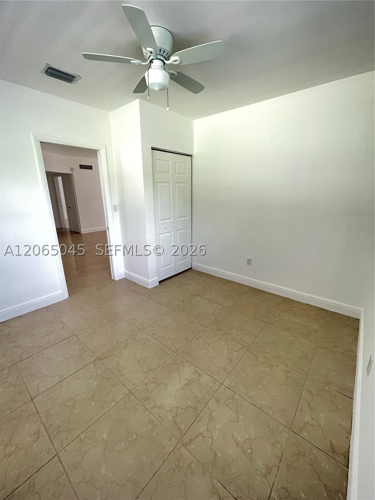 33 NW 87th St, El Portal FL 33150