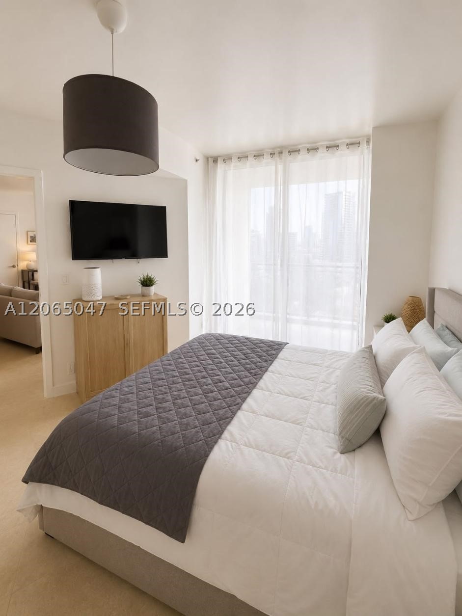 350 S Miami Ave #2904, Miami FL 33130
