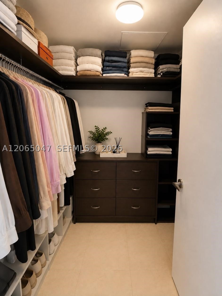 350 S Miami Ave #2904, Miami FL 33130