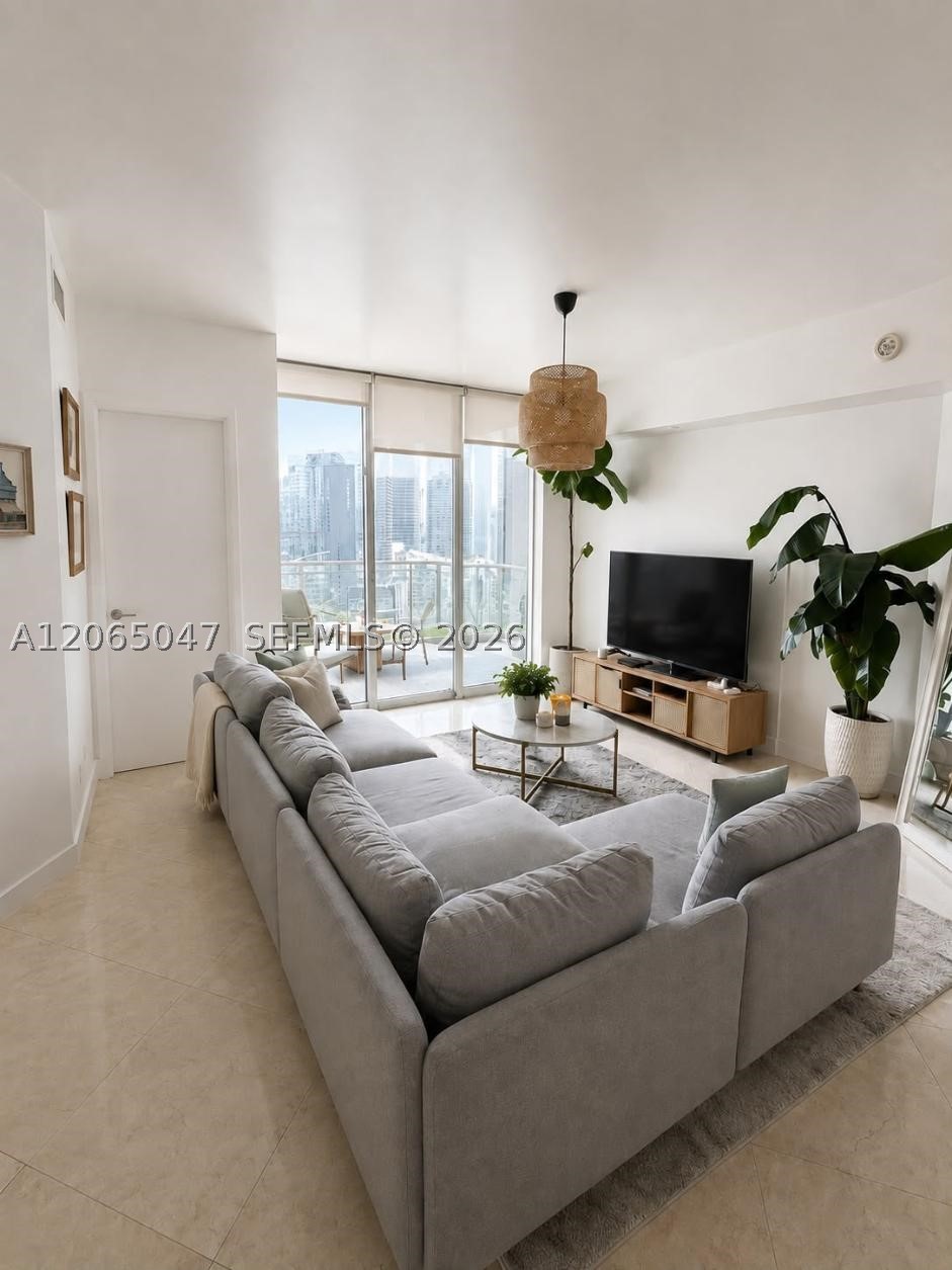 350 S Miami Ave #2904, Miami FL 33130