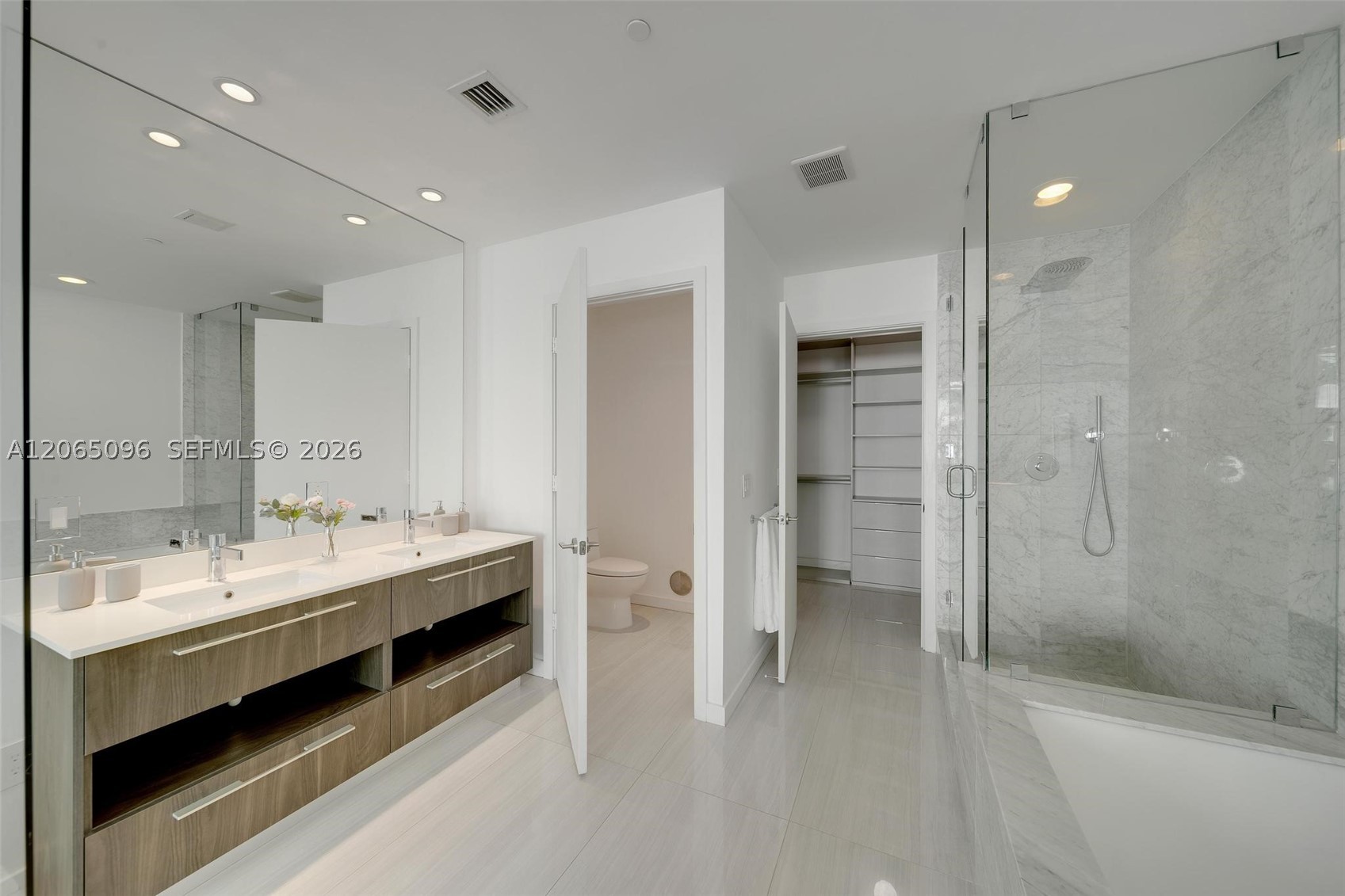 480 NE 31st St #605, Miami FL 33137