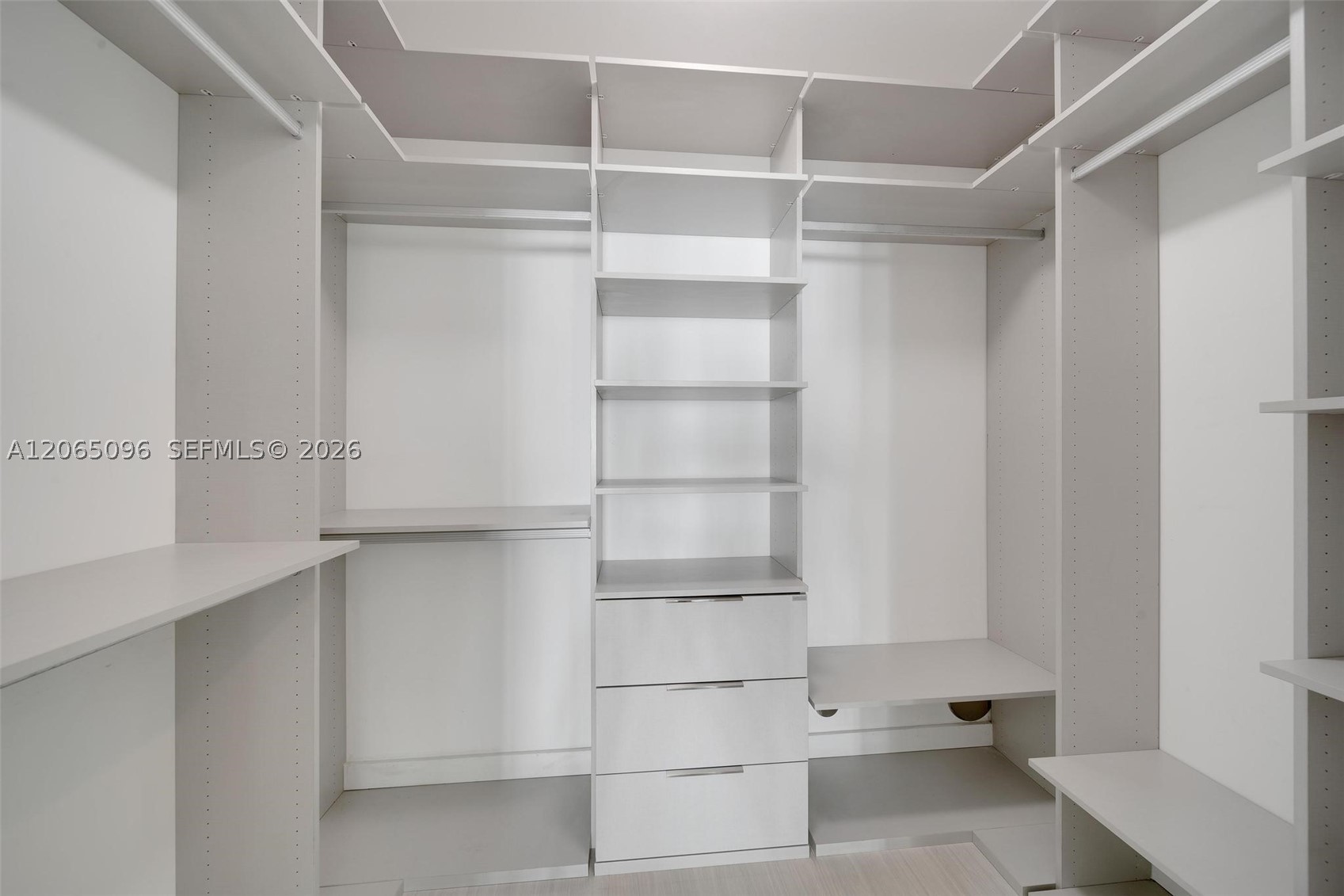 480 NE 31st St #605, Miami FL 33137
