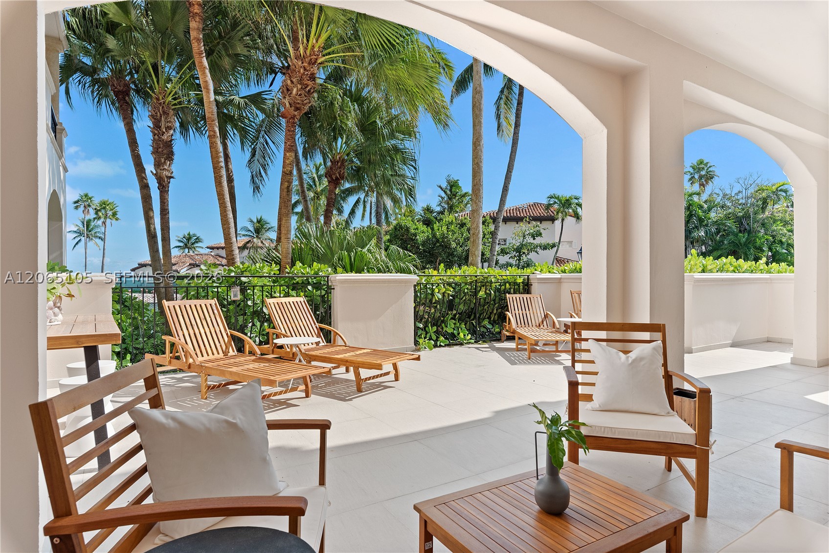 19216 Fisher Island Dr #19216, Miami Beach FL 33109