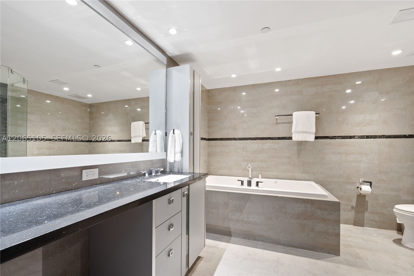 19216 Fisher Island Dr #19216, Miami Beach FL 33109