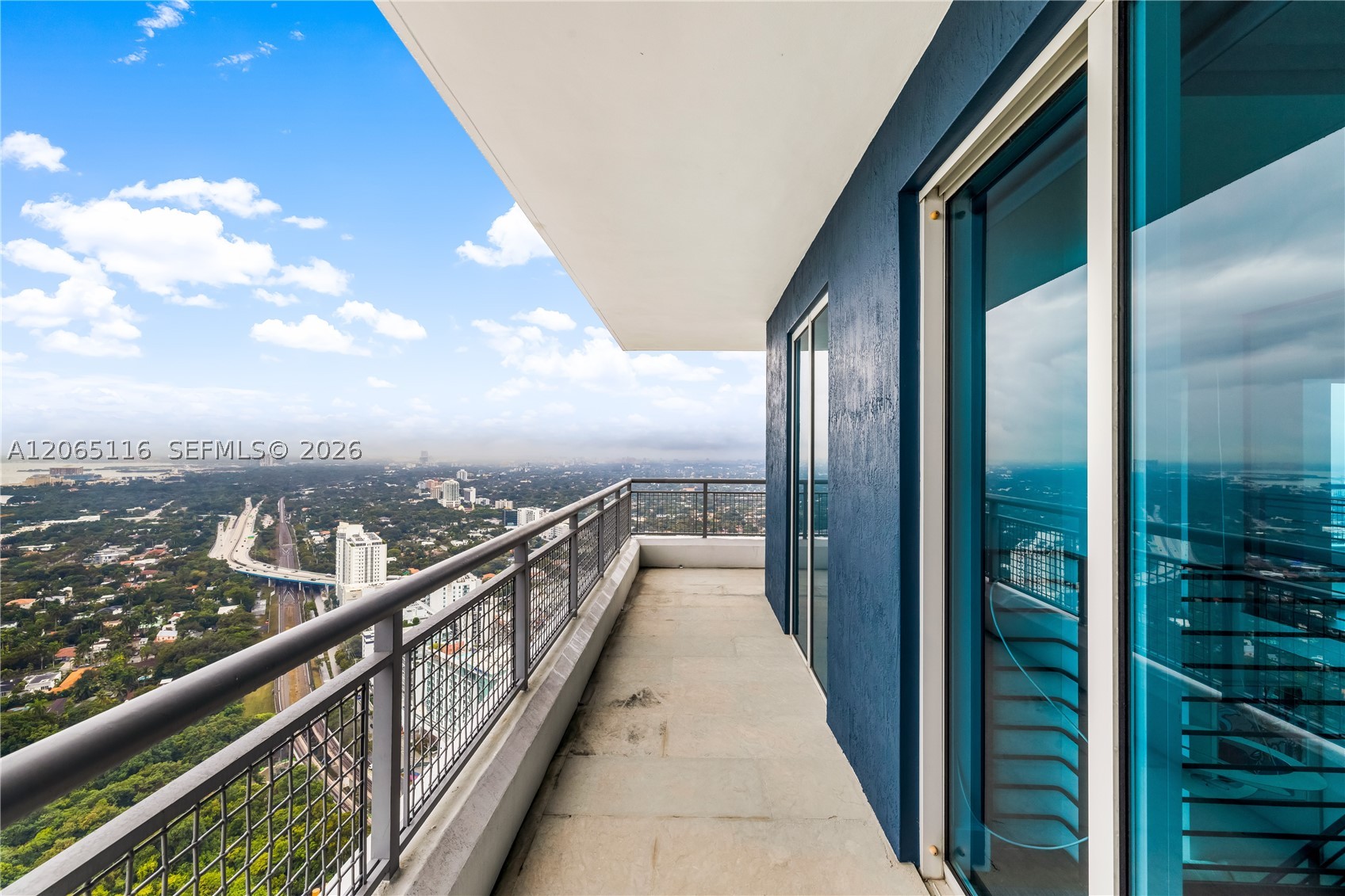 60 SW 13th St #4001, Miami FL 33130